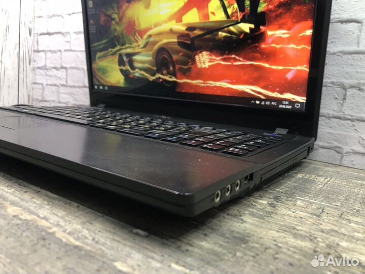 Мощный ноутбук i7/12Gb/500HDD