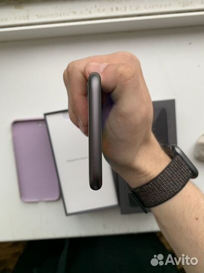 iPhone 8, 64 ГБ