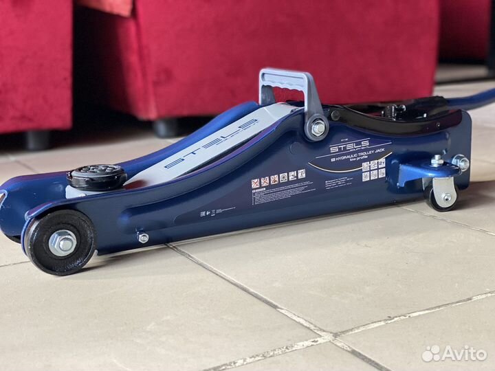 Домкрат гидравлический 2т новый