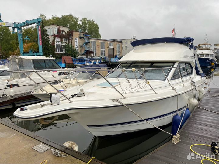 Моторный катер Bayliner 2858 Ciera