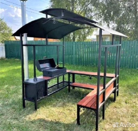 Мангал с крышей