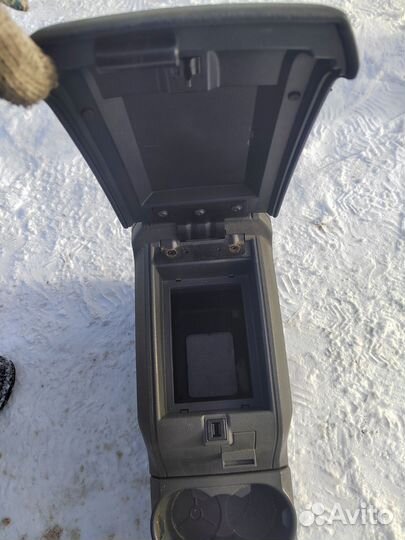 Подлокотник ford с мах