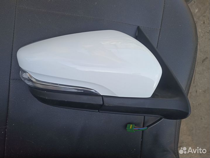 Зеркало правое Лада Гранта