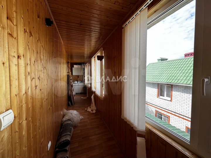 Дом 200 м² на участке 15 сот.