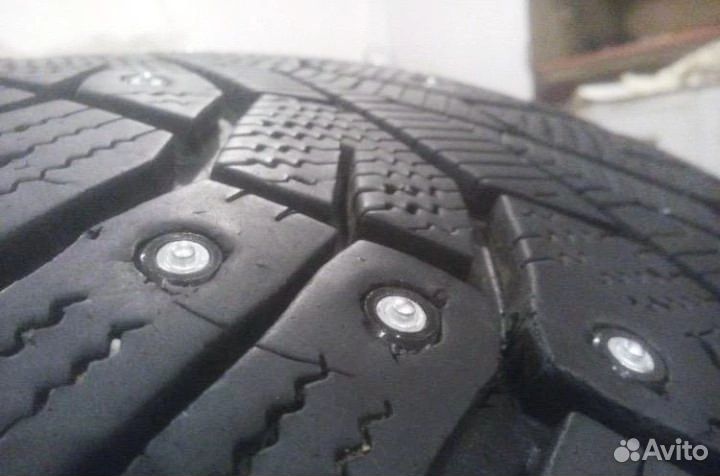 Дошиповка зимних шин ремонтными шипами