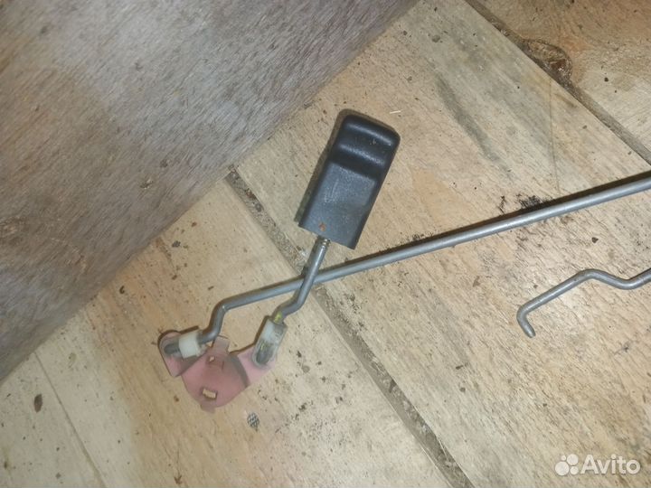 Замок задней правой двери Dodge Stratus 2002г