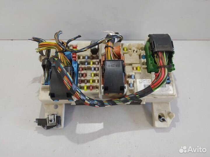 Блок предохранителей салонный Ford Focus 2