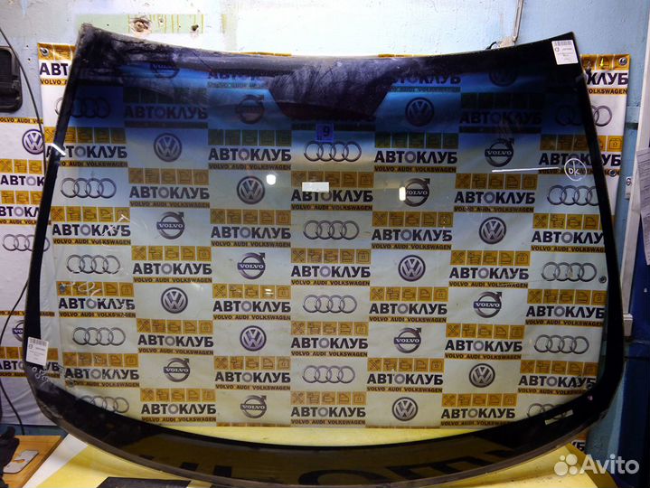 Стекло лобовое Вольво XC90