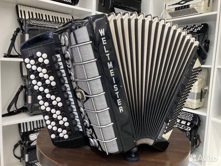 Баян Weltmeister Grandina