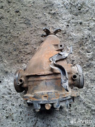 Редуктор задний на Mercedes W140 S600