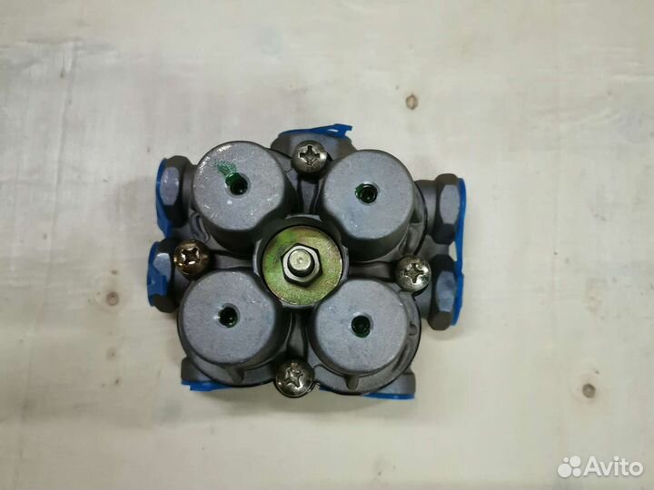 Клапан 4-х контурный защитный макс. 20бар,раб.7бар