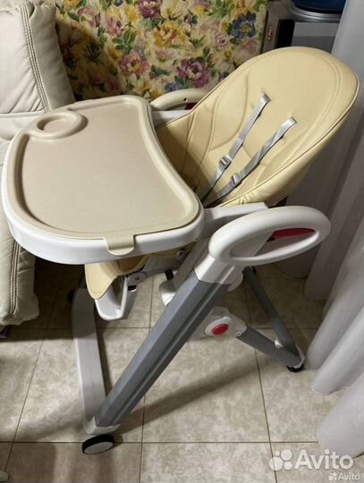 Стульчик для кормления Nuovita 2в1