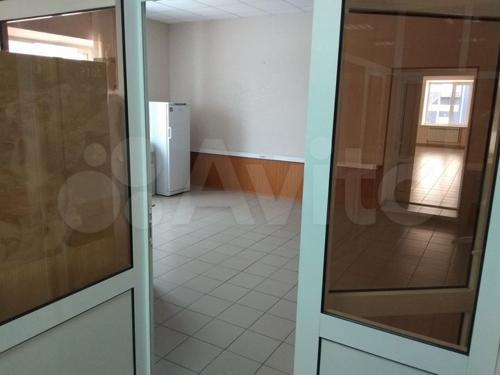 Офис, 600 м²