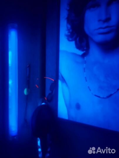 Флуоресцентная (ультрафиолет)и дневного свет лампа