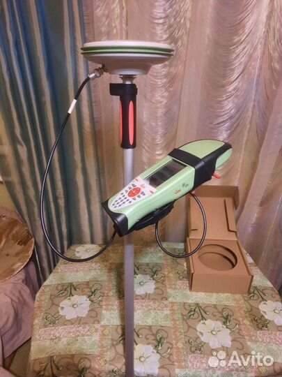 Спутниковый приемник Leica GS 05