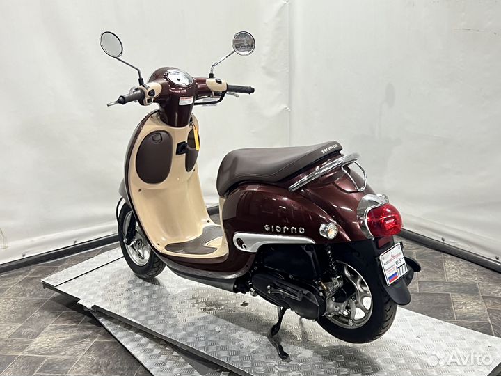 Скутер Honda Giorno