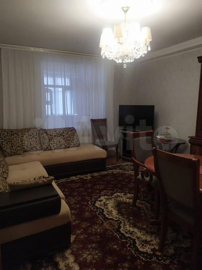 4-к. квартира, 100 м², 2/5 эт.