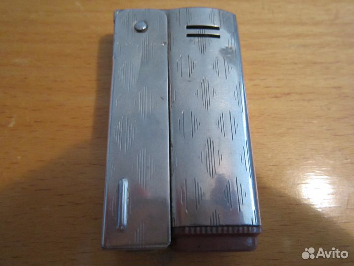 Зажигалка бензиновая