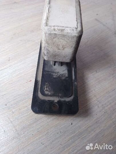 Резистор печки Mitsubishi Carisma