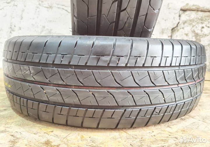 Bridgestone Duravis R660 215/60 R17 104H