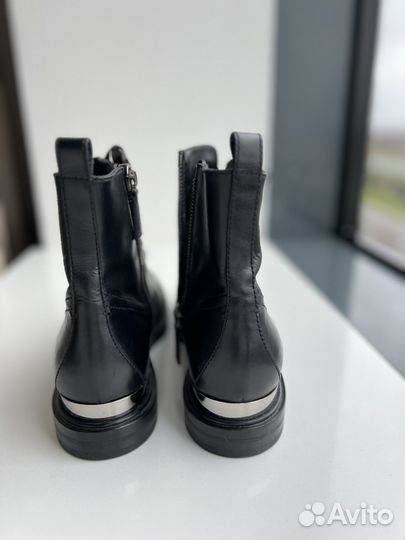 Ботинки Casadei новые