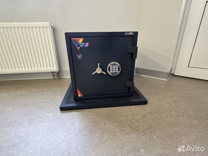 Сейф взломостойкий Valberg Гарант Евро 46 El