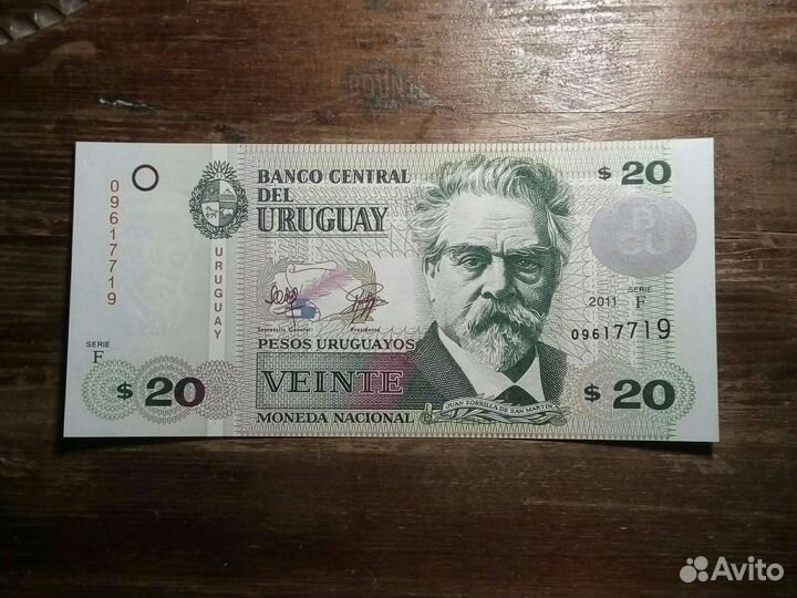 Банкнота Уругвай 20pesos 2011 г./ пресс