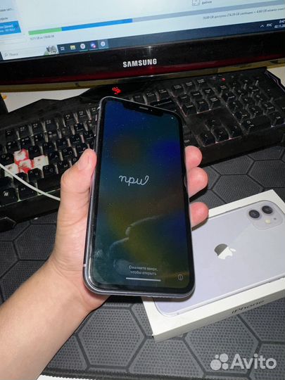 iPhone 11, 64 ГБ