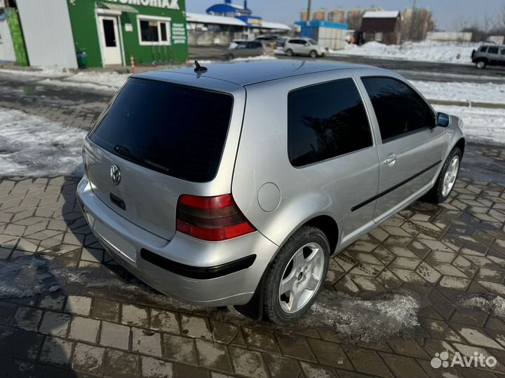 Volkswagen Golf 1.6 МТ, 2001, 351 000 км