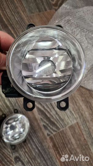 Противотуманная фара Toyota 1331403BPL