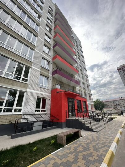 1-к. квартира, 43 м², 1/9 эт.