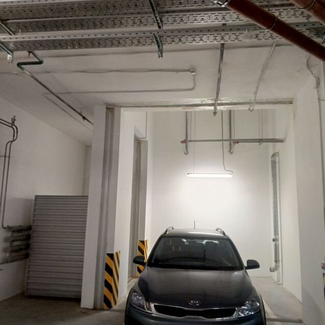 Машиноместо, 14 м²