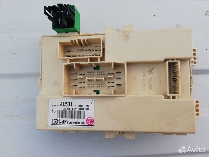 Блок предохранителей салона Hyundai Solaris