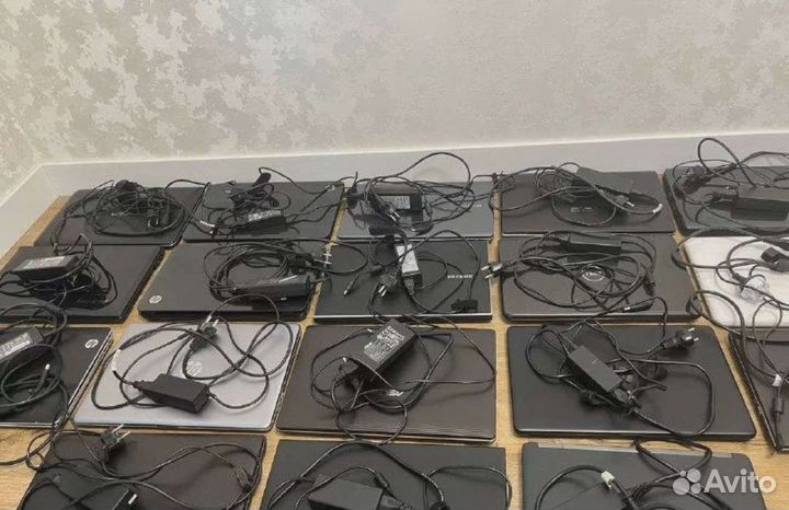 Ноутбуки Продаются в Связи с Закрытием Офиса