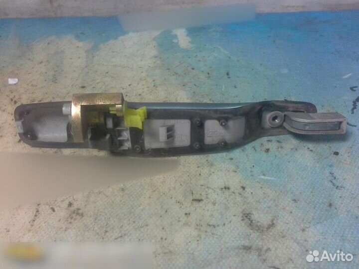 Ручка двери задней наружная левая Mitsubishi Lance