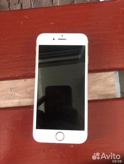 Телефон iPhone 6s