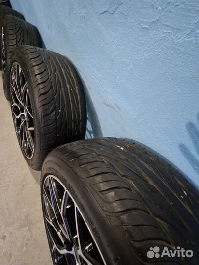 Maxxis MA-Z4S Victra 215/45 R17