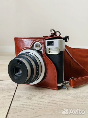 Фотоаппарат с мгновенной печатью instax mini 90