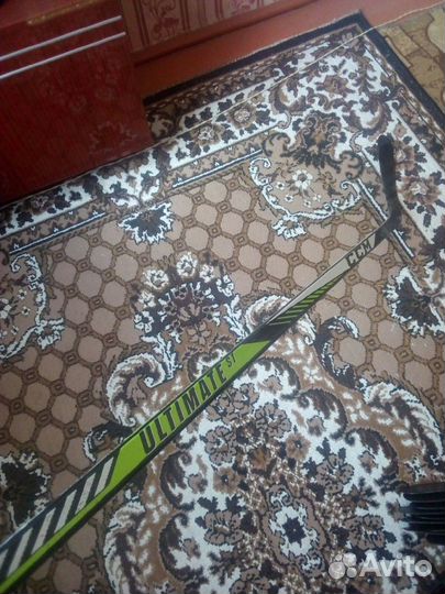 Продам, хоккейную форму. Клюшки для начинающих