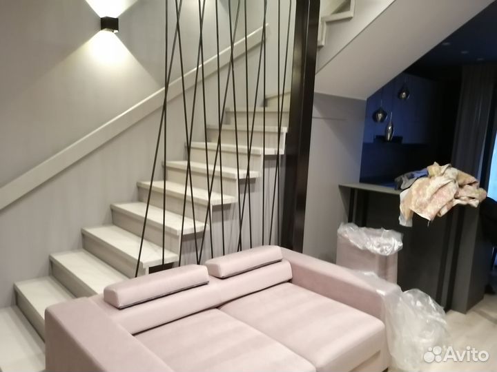 Лестница на металлокаркасе под заказ