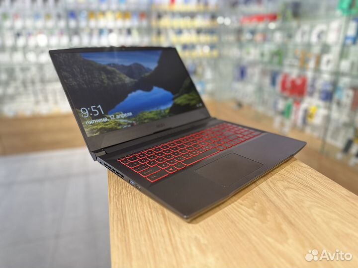 Ноутбук MSI Katana GF66 11UG-079XRU