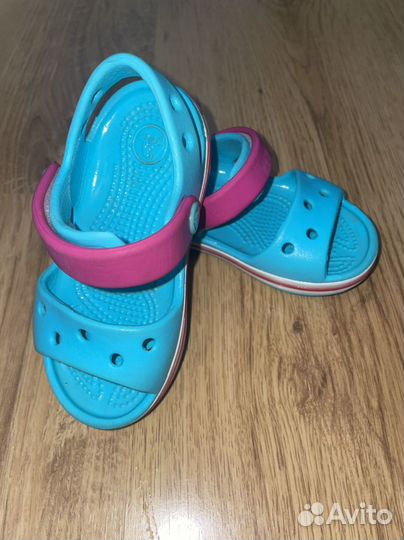 Сандалии crocs c6