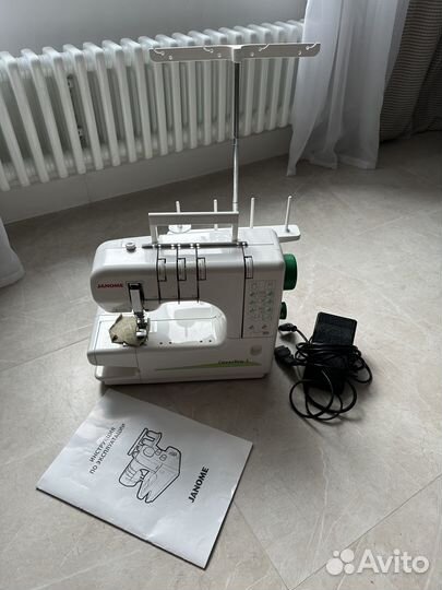 Распошивальная машина Janome CoverPro 7