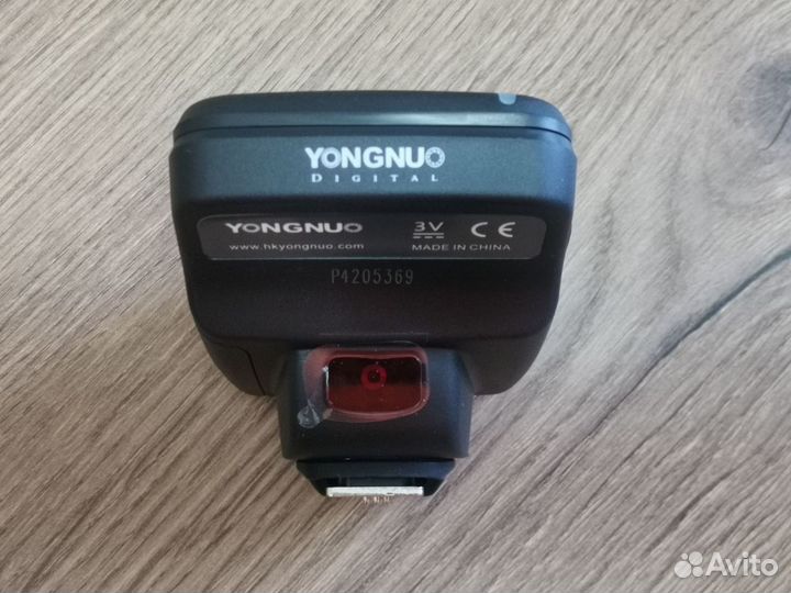 Радиосинхронизатор Yongnuo YN560-TX PRO для Canon