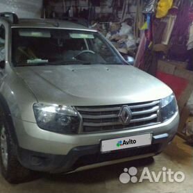 Renault Duster 2.0 AT, 2014, битый, 120 955 км