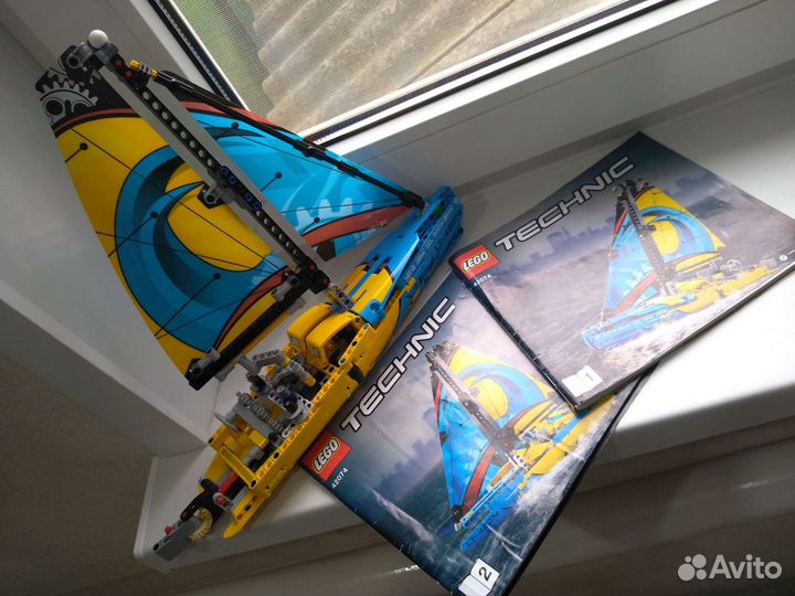 Lego technic Гоночная яхта