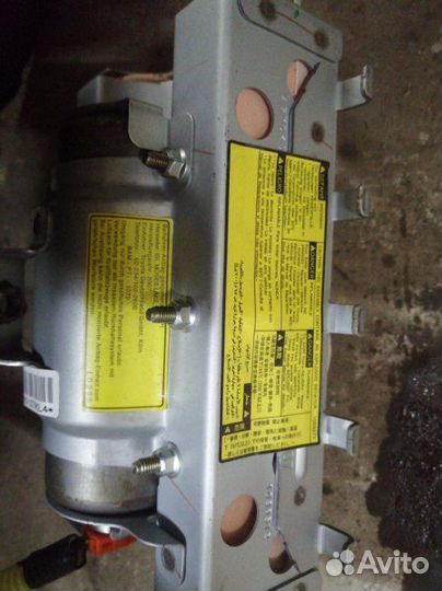 Подушка пассажира Toyota Corolla 150 1ZR-FE 2008