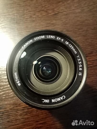 Объектив Canon EF-S 18-135 IS