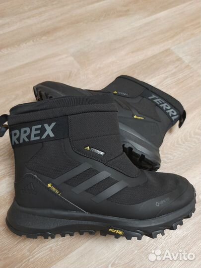 Дутики мужские зимние adidas