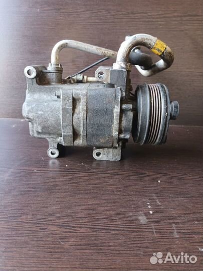 Компрессор кондиционера Mazda 2.0 LF